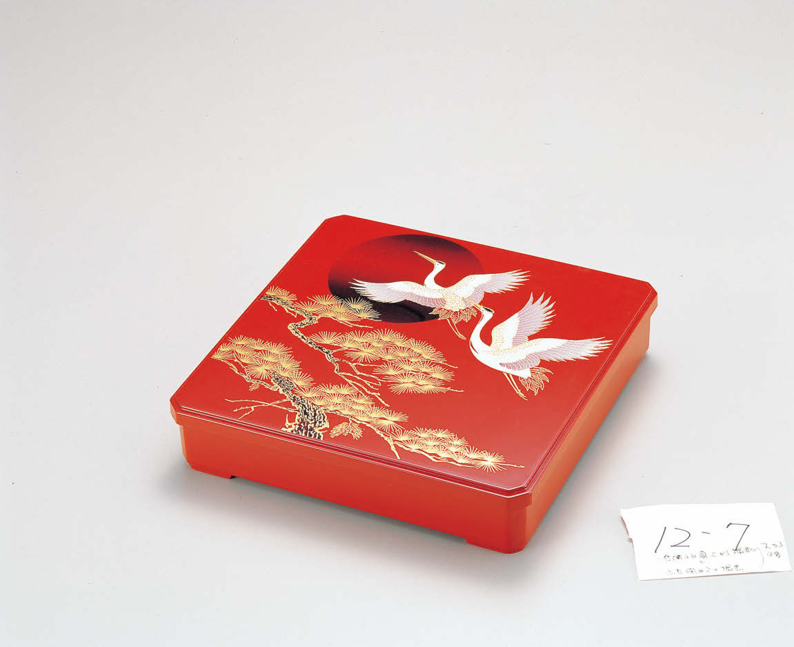 9寸隅切重 朱 日の出鶴 2段